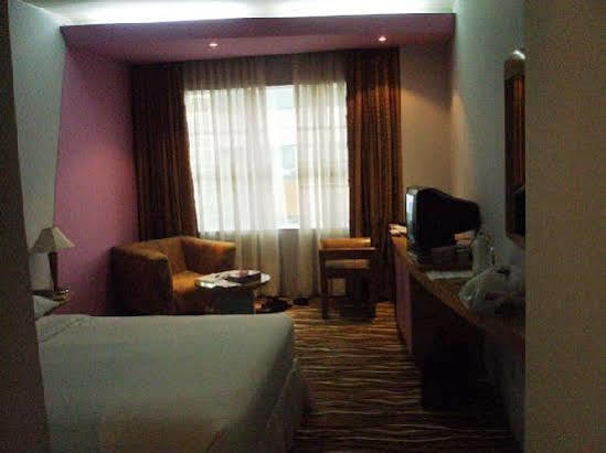 Hotel Amazon Lilly Residencia Dhaka Exterior foto